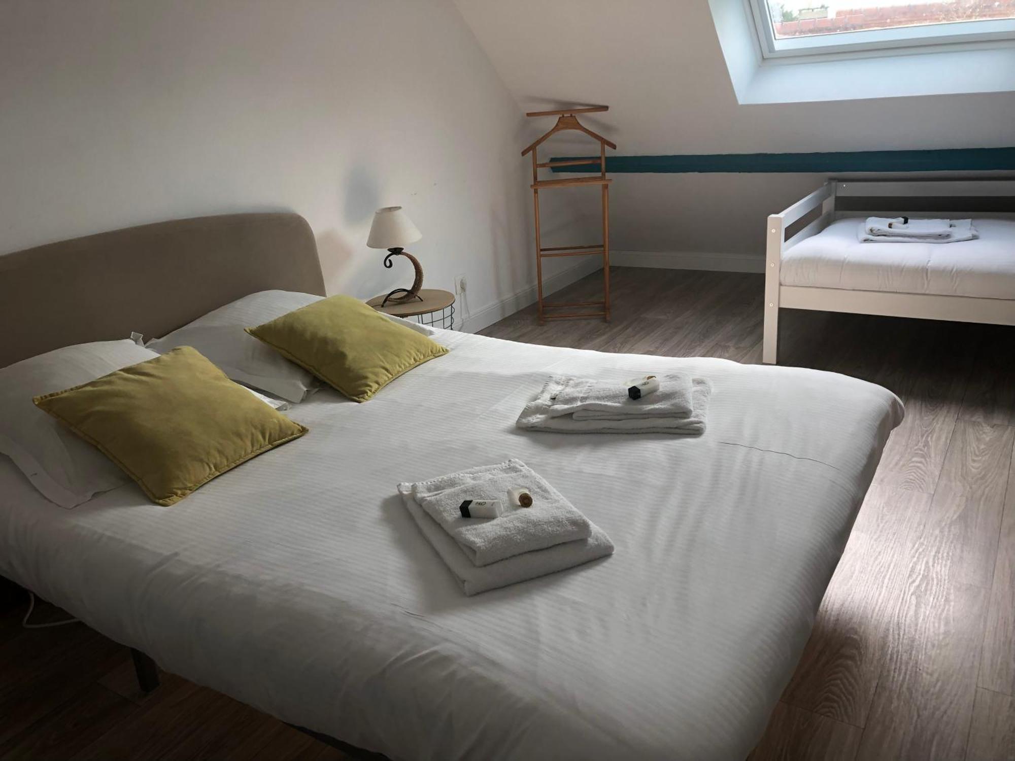 Maison Calme Avec Terrasse - Calypso Ouistreham Kültér fotó